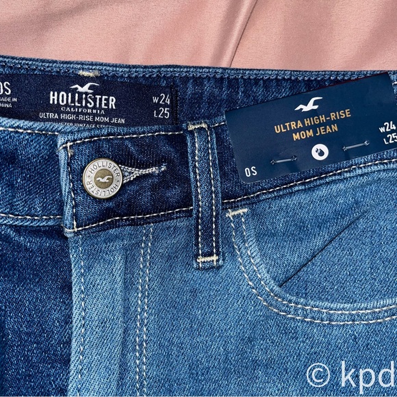 NWT HOLLISTER ULTRA HIGH-RISE MOM JEAN - Picture 5 of 5